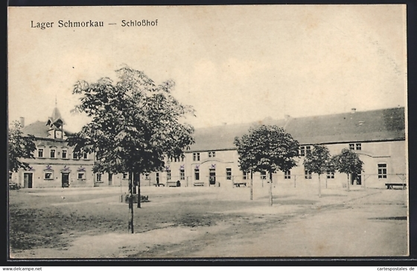 AK Schmorkau / Königsbrück, Schlosshof des Lagers