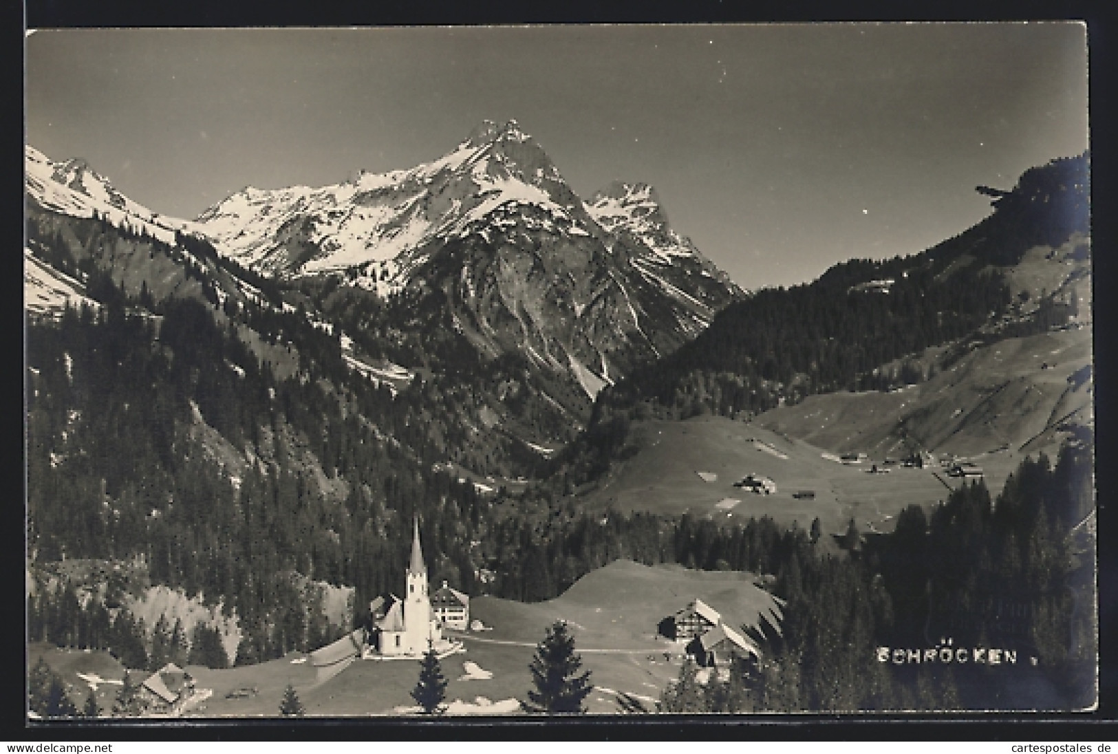 AK Schröcken, Ortsansicht mit dem Berg Schröcken