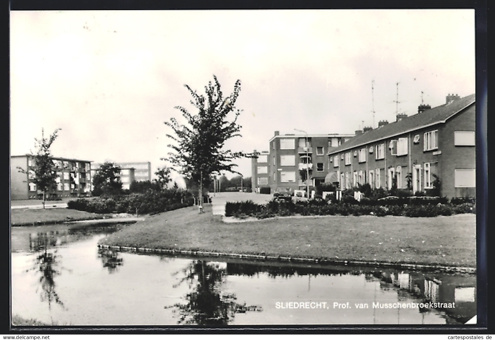 AK Sliedrecht, Prof. van Musschenbroekstraat