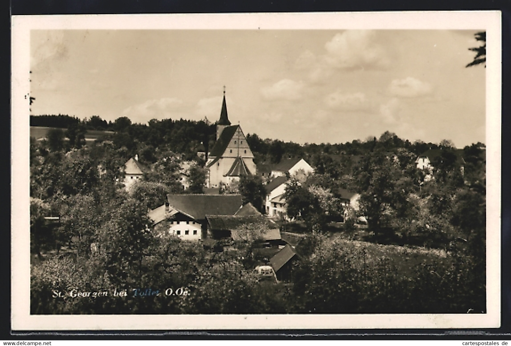 AK St. Georgen bei Grieskirchen, Ortsansicht mit Kirche