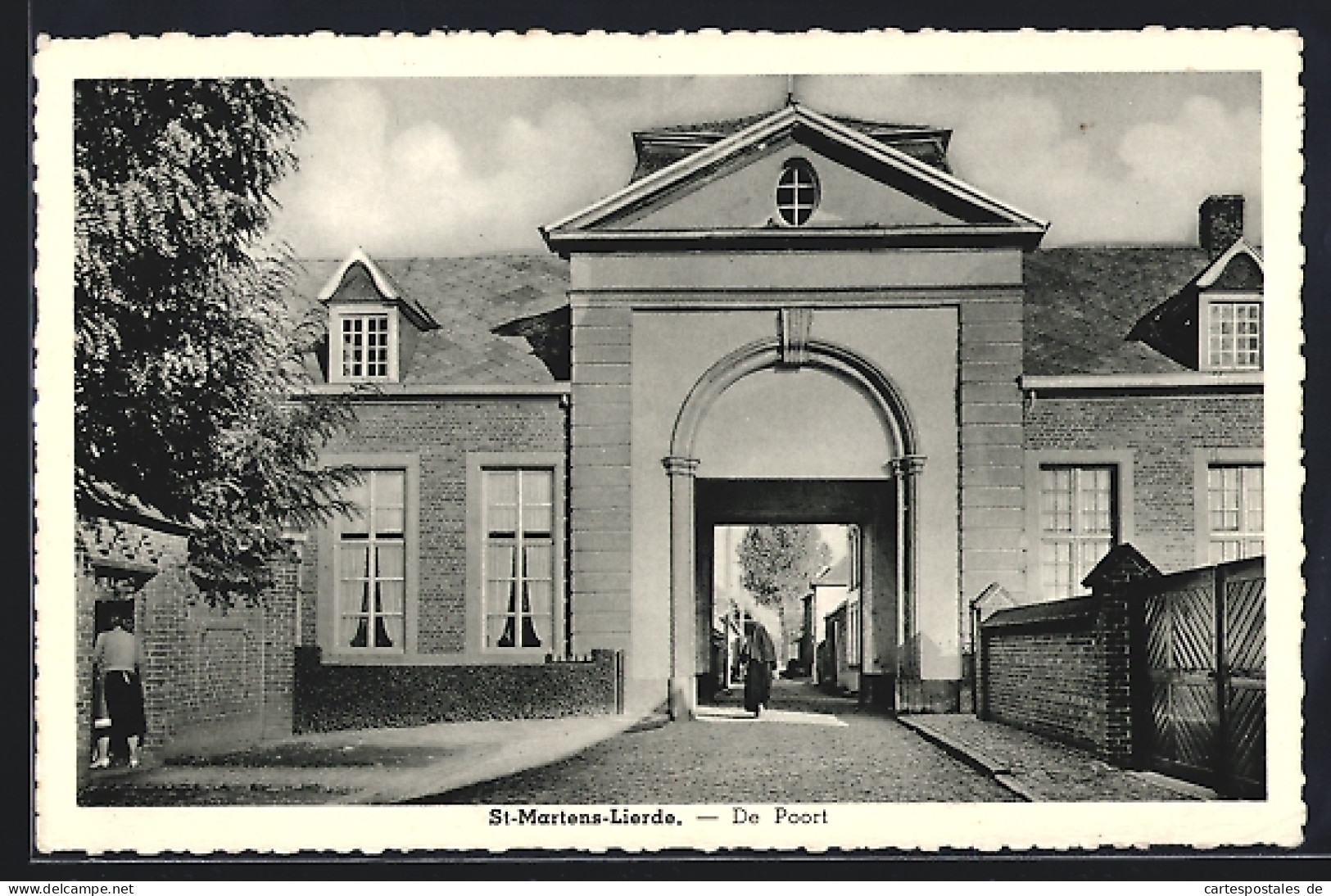 AK St-Martens-Lierde, De Poort