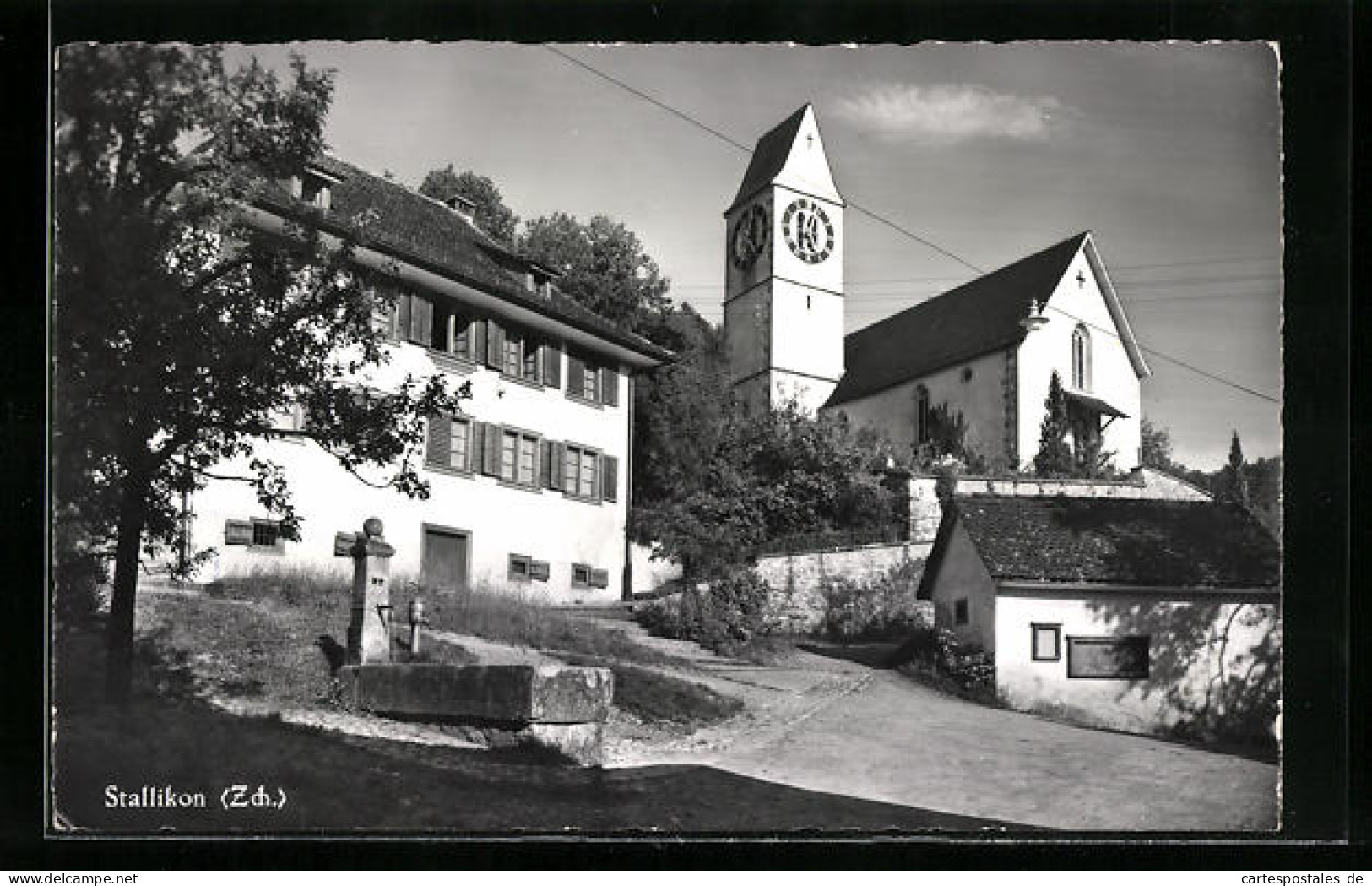 AK Stallikon, Partie vor der Kirche