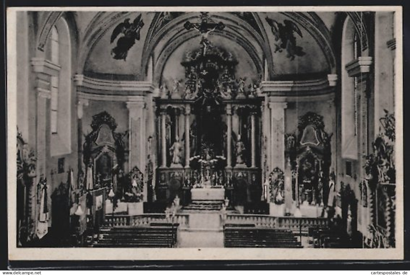 AK Thalgau, Dekanats-Pfarrkirche Thalgau, Innenansicht mit Blick zum Altar