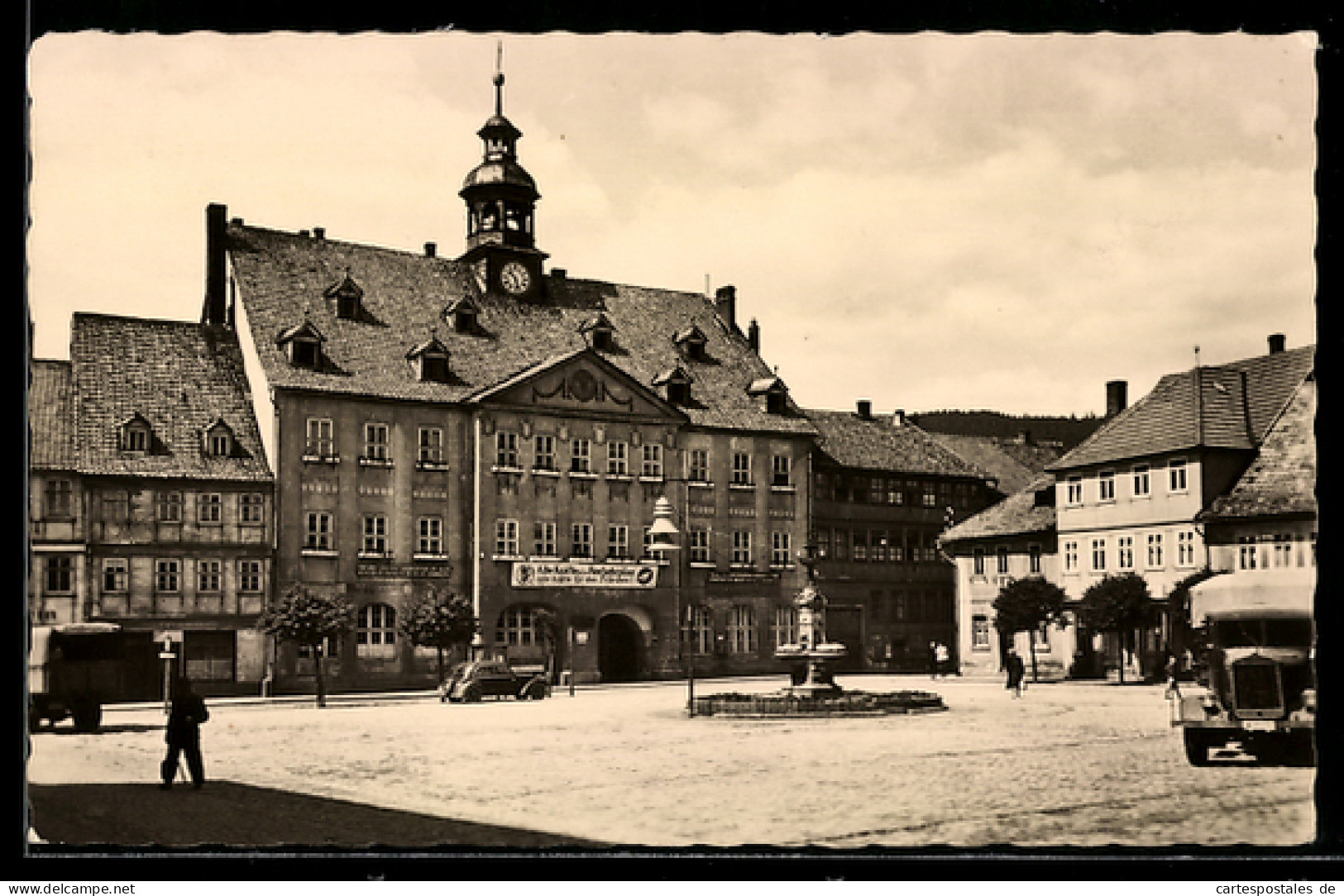AK Themar, Marktplatz mit Rathaus und Brunnen