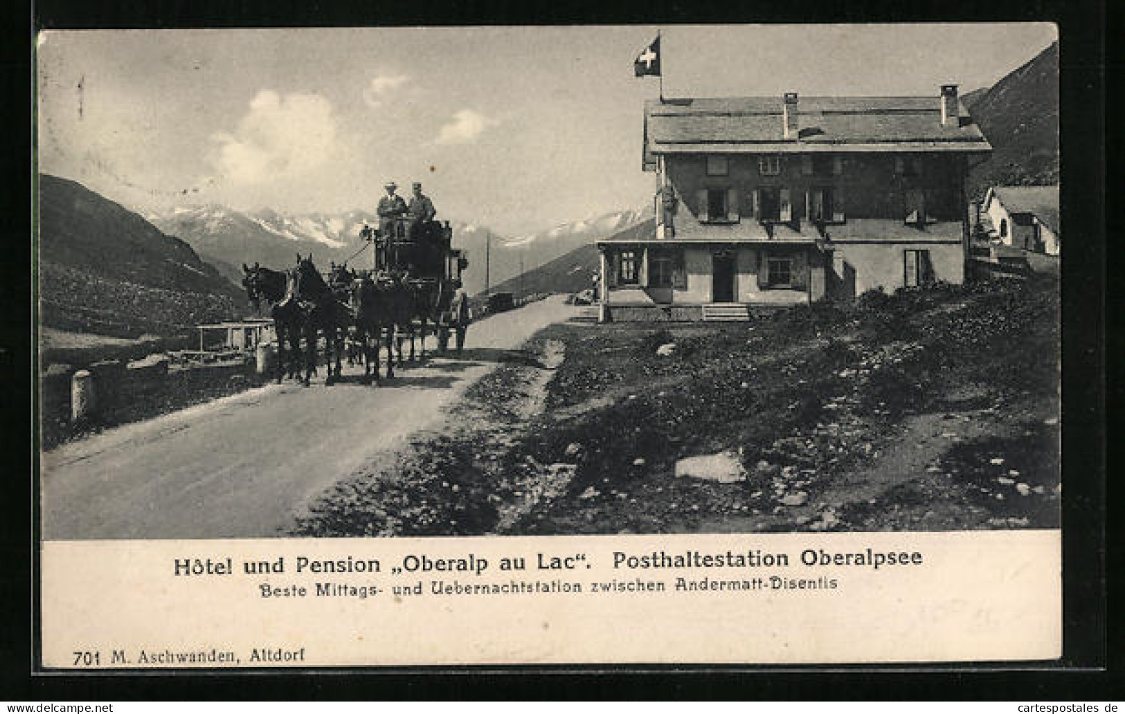 AK Tujetsch, Hotel und Pension Oberalp au Lac, Postkutsche vor dem Hotel
