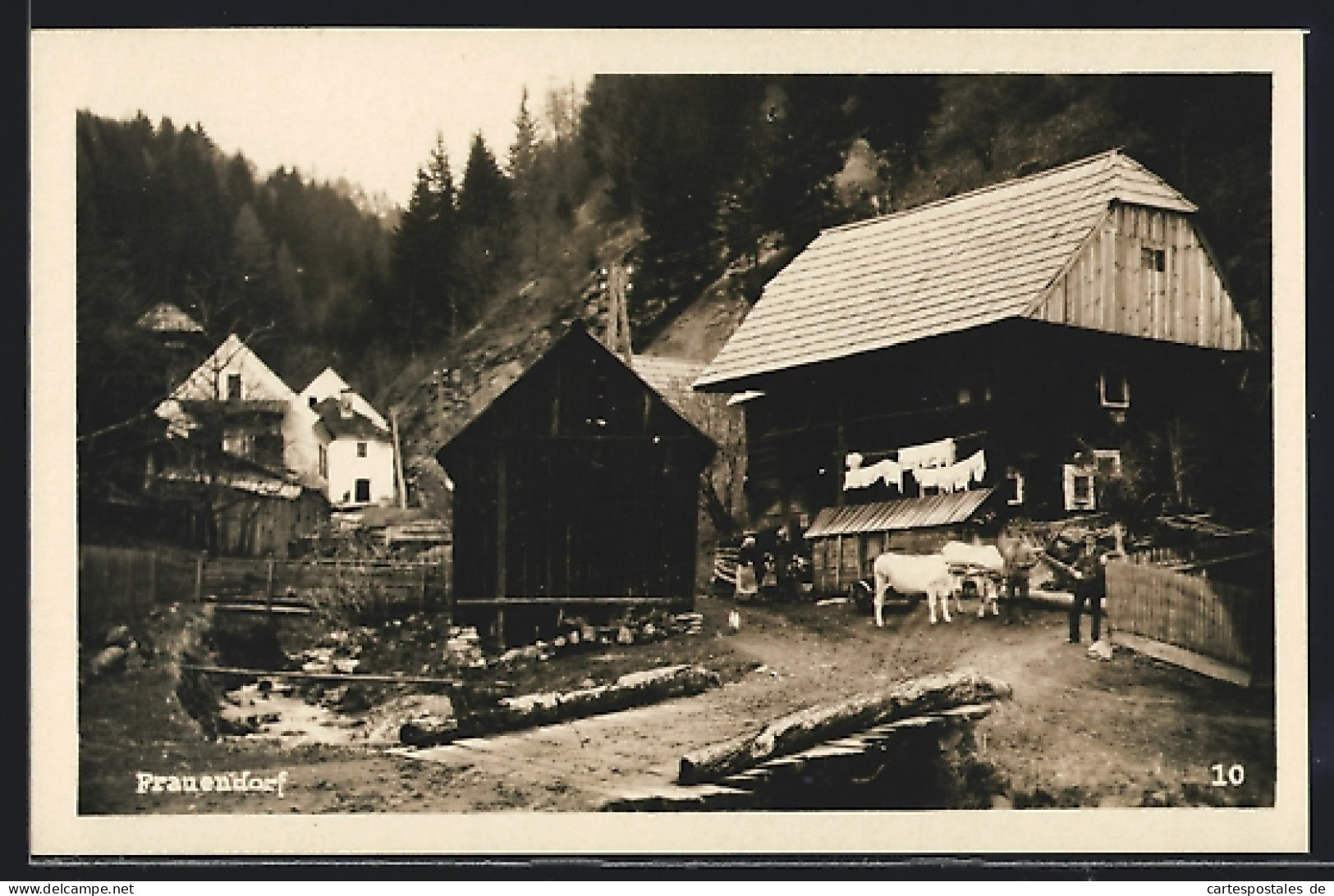 AK Unzmarkt, Frauendorf, Gehöft mit Wäsche auf der Leine