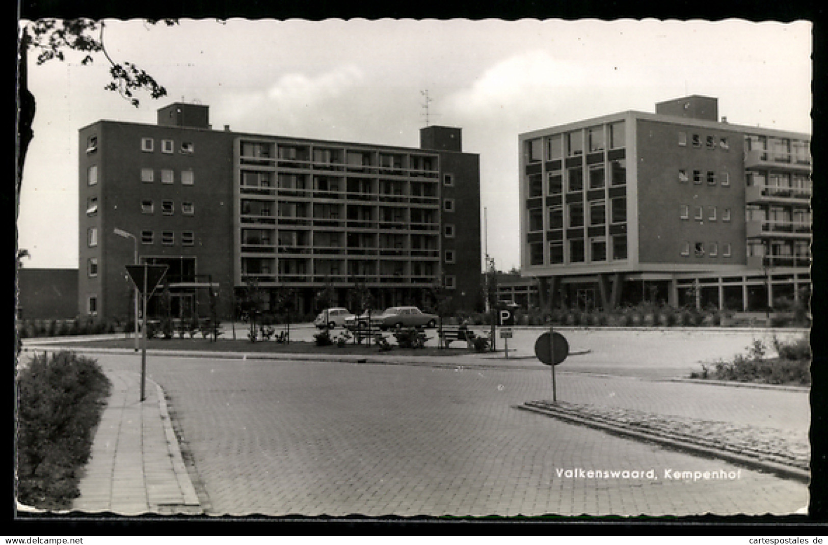 AK Valkenswaard, Kempenhof flatgebouwen
