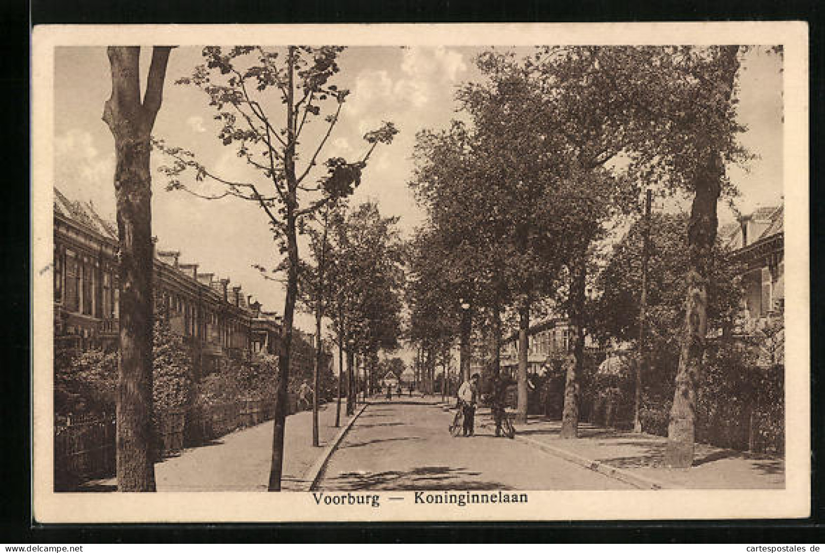 AK Voorburg, Koninginnelaan