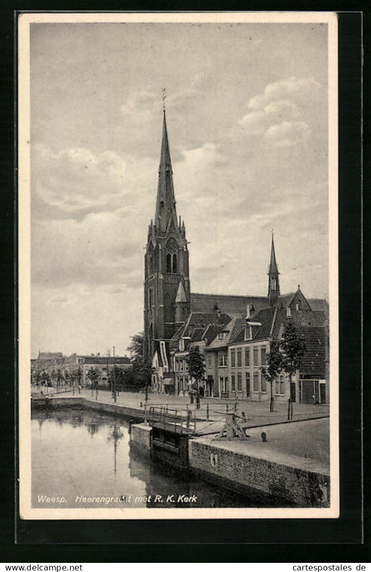 AK Weesp, Heerengracht met R. K. Kerk