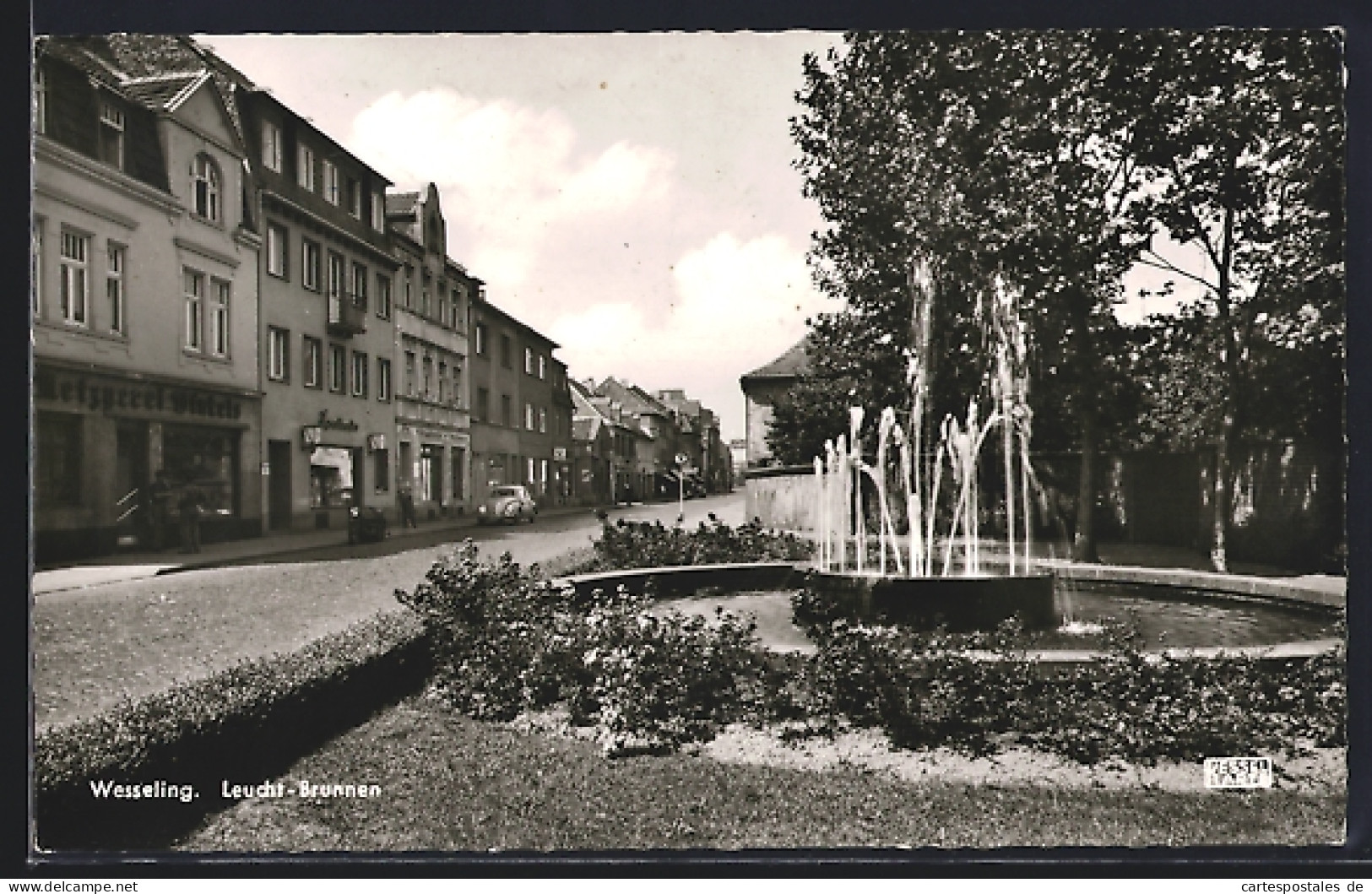 AK Wesseling, Strassenpartie mit Leucht-Brunnen
