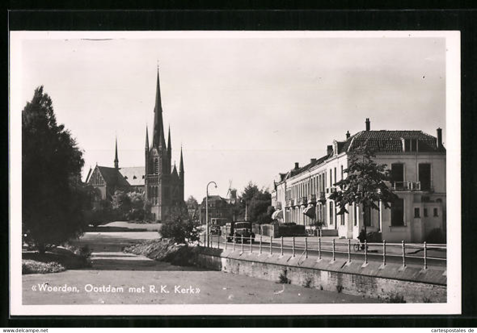 AK Woerden, Oostdam met R. K. Kerk