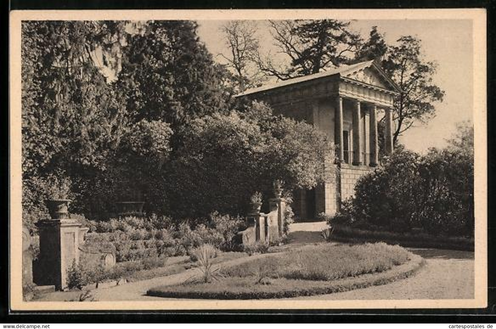 AK Wörlitz, Der Floratempel im Park