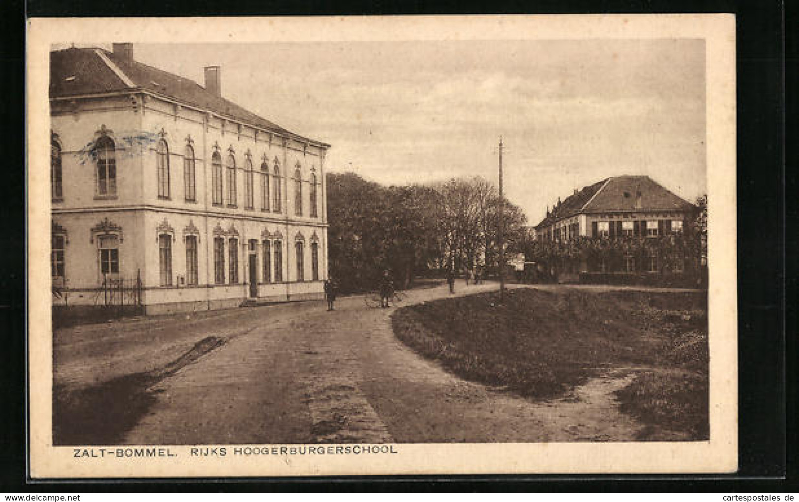 AK Zaltbommel, Rijks Hoogerburgerschool