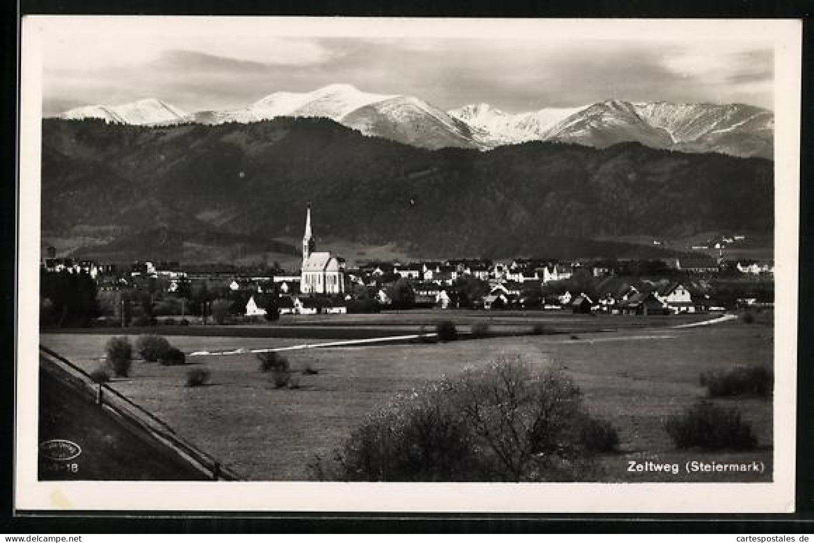 AK Zeltweg, Ortsansicht mit Gebirgspanorama