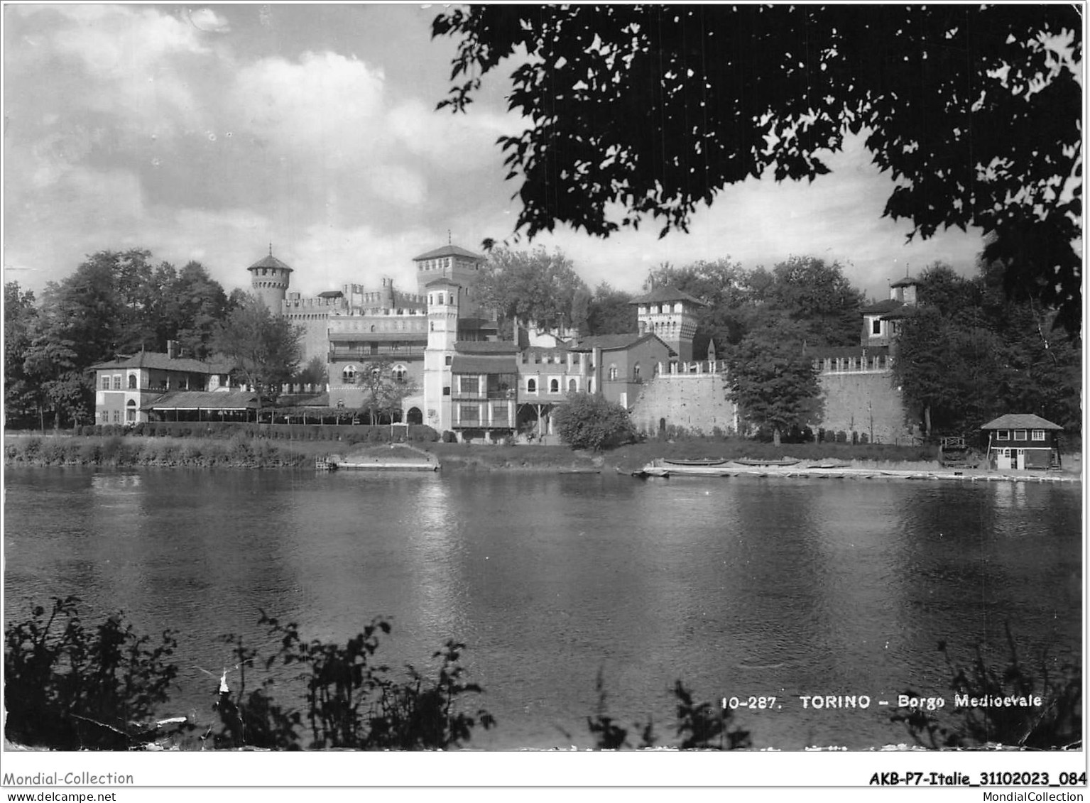 AKBP7-0602-ITALIE - TORINO - borgo medioevale