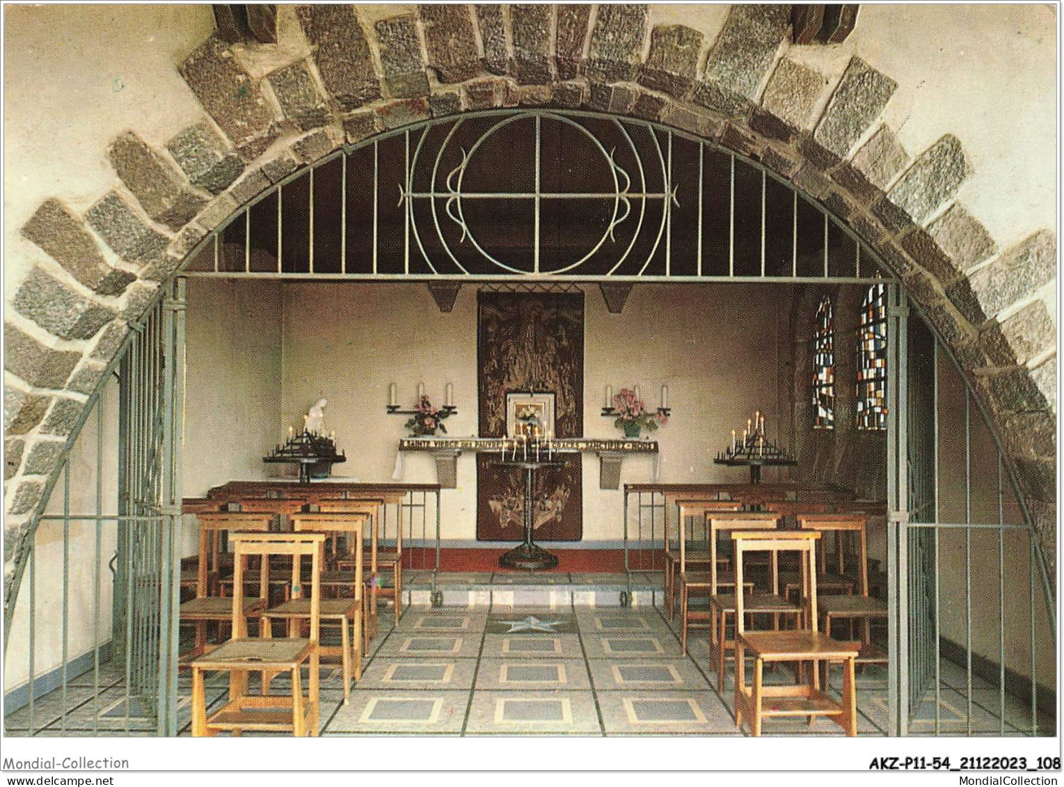 AKZP11-1080-54 - NANCY-VANDOEUVRE - intérieur de la petite chapelle de la vierge des pauvres inaugurée le 17 mai 1953