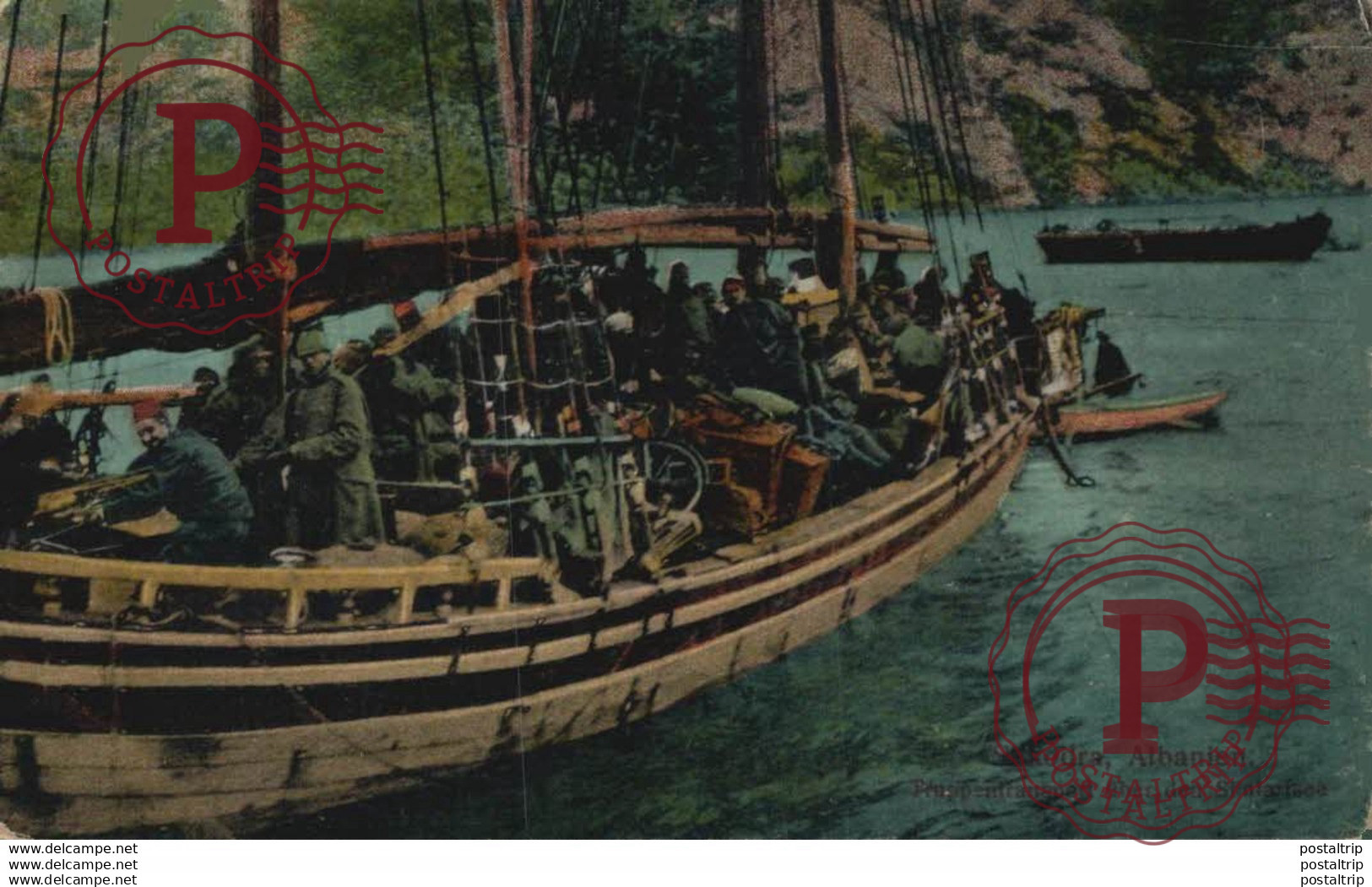 ALBANIA // ALBANIE. SHKODRA, ALBANIEN TRUPPENTRANSPORT UBER DEN SKALAVISEE