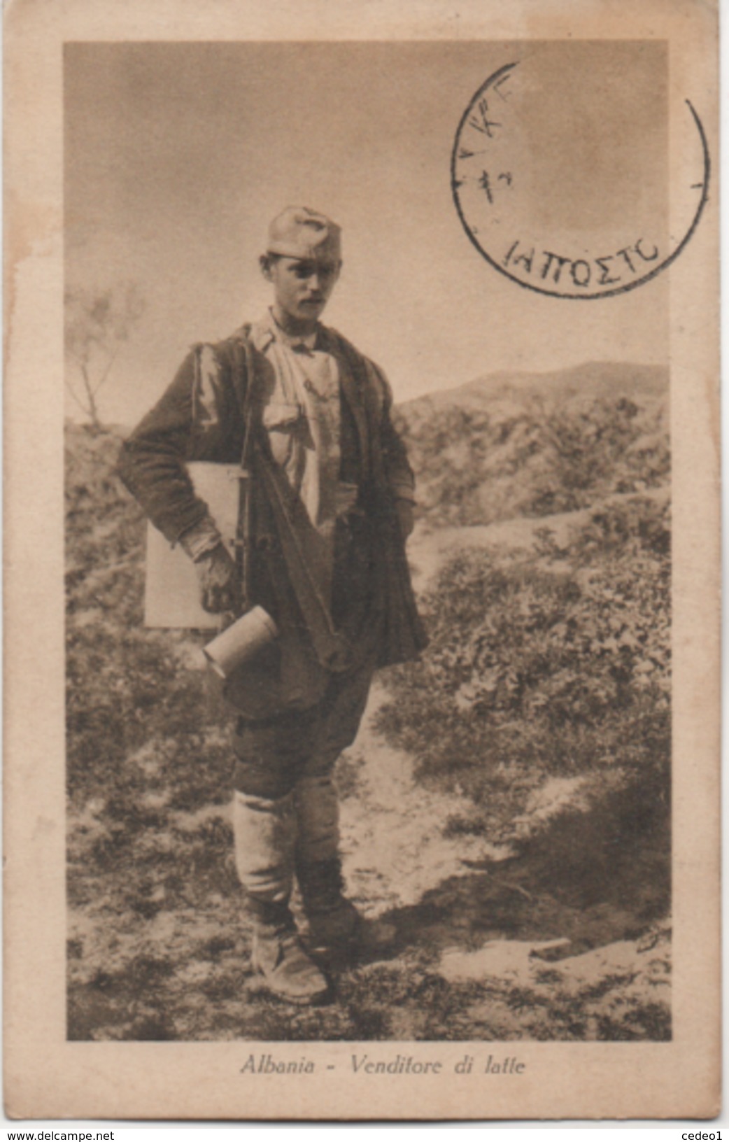 ALBANIE  VENDITORE DI LATTE