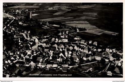 CPA Monheim in Schwaben, Luftaufnahme von Monheim, Schwaben, Häuser, Kirchen, Felder
