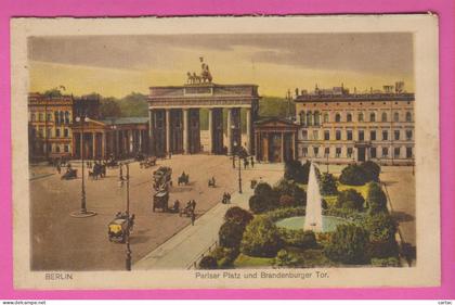 ALLEMAGNE - BERLIN - PARISER PLATZ UND BRANDENBURGER TOR - LA PLACE DE PARIS ET LA PORTE DE BRANDEBOURG