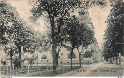 Blick auf den Denkmalplatz in Trebbin Teltow Brandenburg Postkarte AK 1920 1918