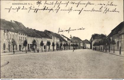 CPA Sonnewalde in der Niederlausitz, Marktplatz, Straßenpartie