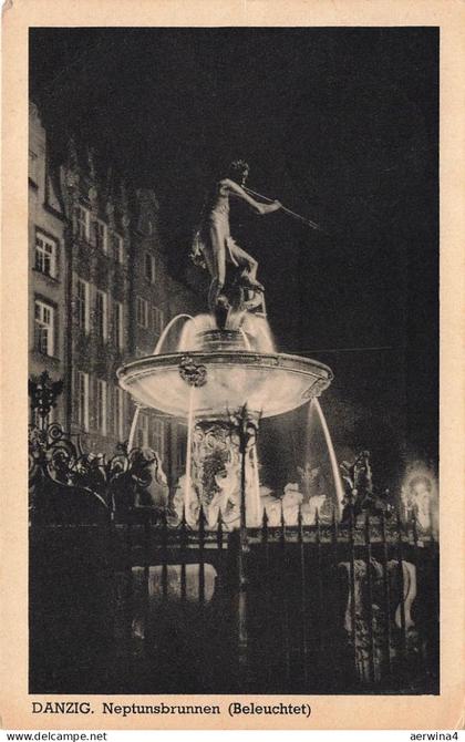 AK Danzig Neptunsbrunnen beleuchtet Nachtaufnahme Danzig gelaufen Feldpostkarte