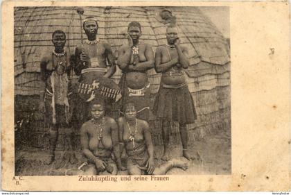 Zuluhäuptling und seine Frauen