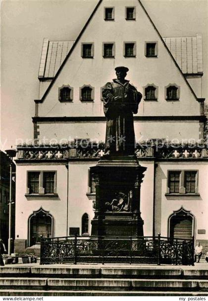 Eisleben Lutherdenkmal Rathaus