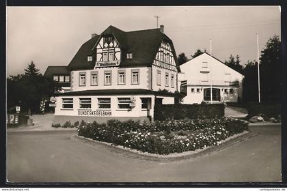 AK Emmelshausen, Hotel Waldfrieden mit Bundeskegelbahn