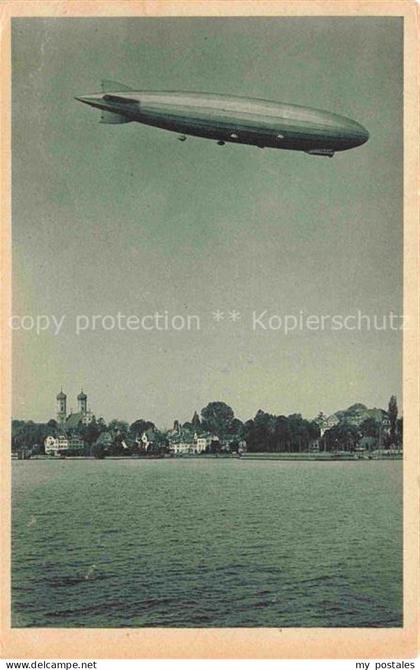 FRIEDRICHSHAFEN Bodensee Zeppelin ueber dem Bodensee