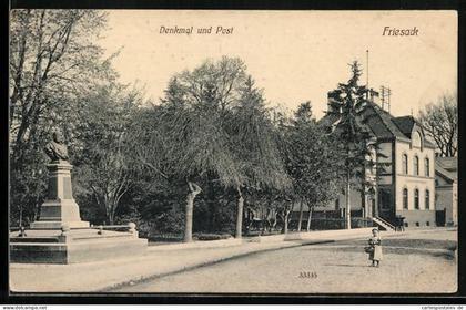 AK Friesack, Denkmal und Post mit Strassenpartie