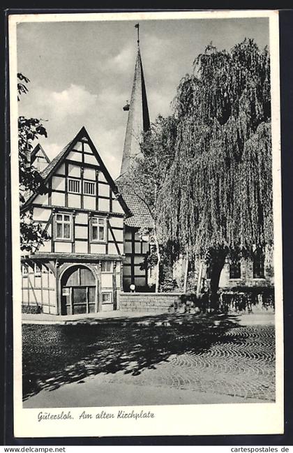AK Gütersloh, Am alten Kirchplatz, Fachwerkhaus und Kirchturm