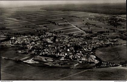CPA Eichen Nidderau a.d. Nidder, Fliegeraufnahme von Ort und Umgebung