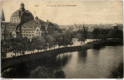 Kiel, Am Kleinen Kiel mit Stadttheater