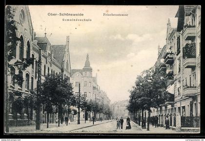 AK Berlin-Oberschöneweide, Ober-Schöneweide, Blick in die Frischenstrasse mit der Gemeindeschule