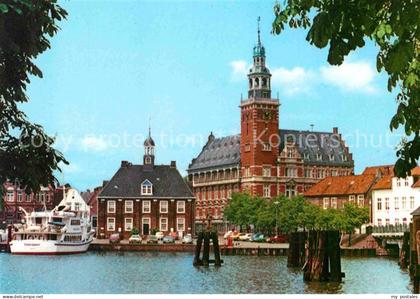 Leer Ostfriesland Hafen mit Rathaus