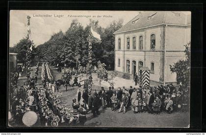 AK Hamburg-Lokstedt, Lockstedter Lager, Fahnenabbringen an der Wache