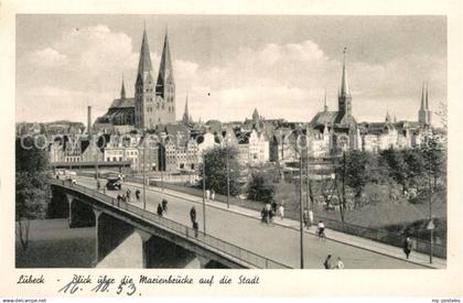 Luebeck Blick ueber die Marienbruecke auf die Stadt