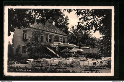 AK Mörs, Schlosspark-Café mit Stühlen im Garten
