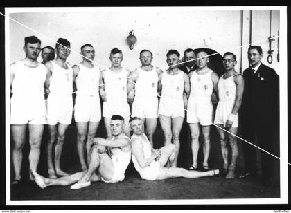 XL Foto um 1932 zeigt Jungen Turner Rastenburg Kętrzyn, Bartoszyce Bartenstein + inne miejsca Poland z listą nazwisk