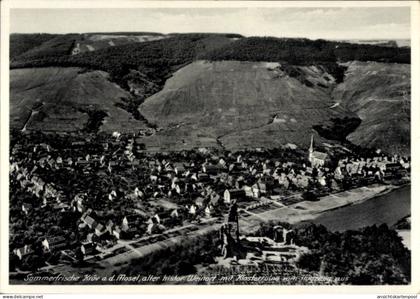 CPA Kröv an der Mosel, Luftaufnahme von Kröv, r Weinort, Klosterruine