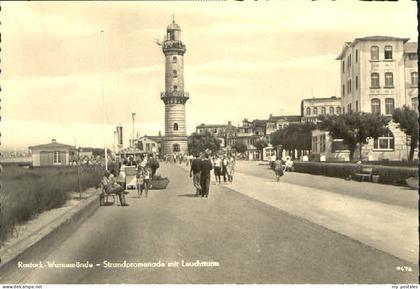Rostock-Warnemuende Rostock-Warnemuende Promenade Leuchtturm