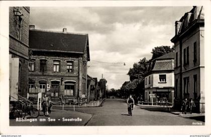 CPA Röblingen am See Mansfelder Land, Seestraße, Fahrradfahrer