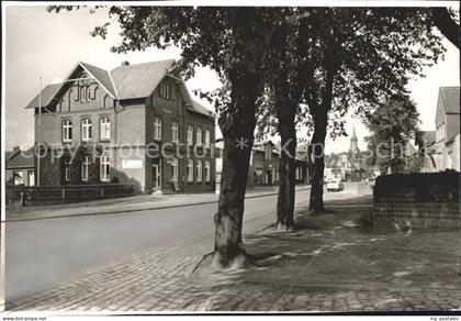 Lunden Holstein Strassenpartie Ehrenmal