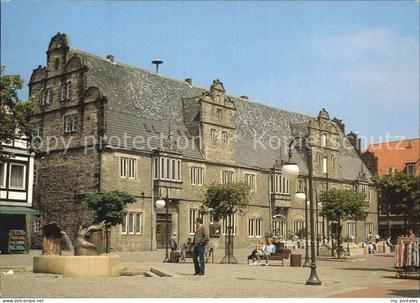 Stadthagen Rathaus mit Brunnen am Markt