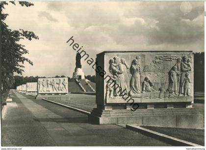 Berlin - Treptow - Sowjetisches Ehrenmal - Verlag VEB Bild und Heimat Reichenbach