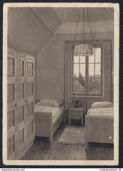 AK Tübingen, Einfaches Gästezimmer mit zwei Betten und Schrank