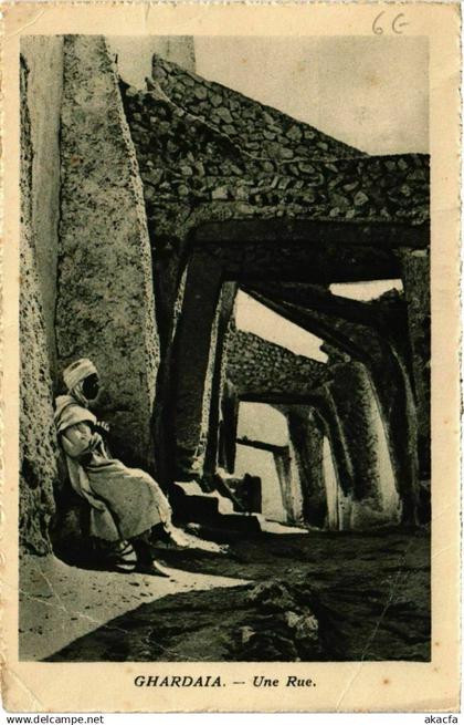 CPA ALGERIA Ghardaia Une Rue (748800)