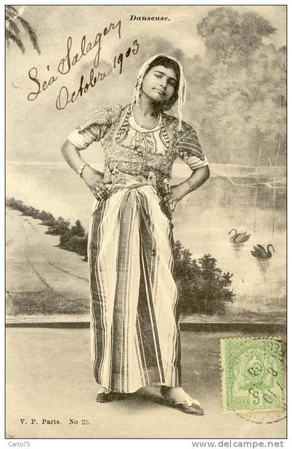 ALGERIE - Danseuse